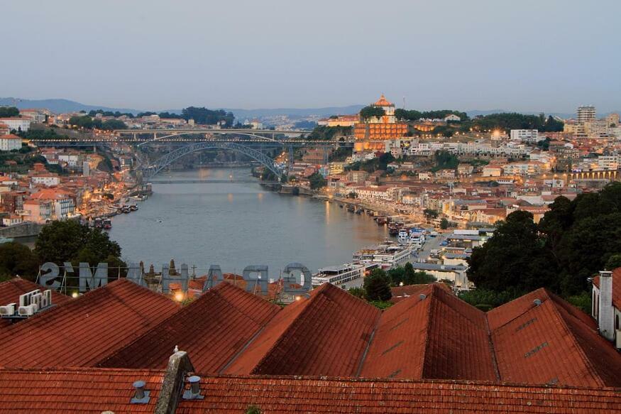 Historical Porto/Gaia Apartment Bagian luar foto